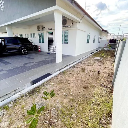 Inang Homestay Teluk Intan Exterior photo
