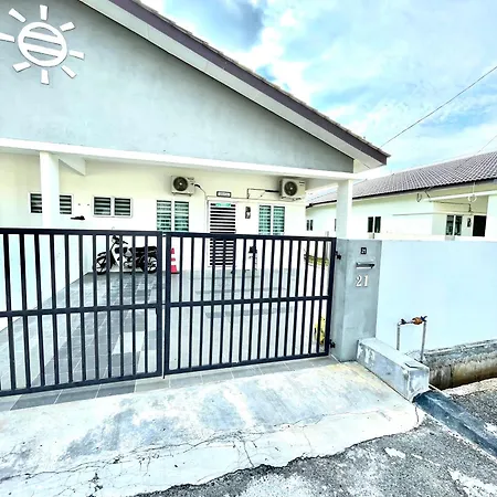 Inang Homestay Teluk Intan Exterior photo